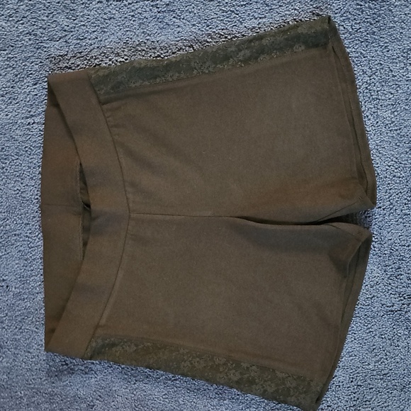 TORRID Plus Size 5"Signature waist Side Lace Bike Short Deep Black 1X - Picture 3 of 11